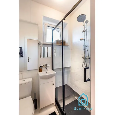 Beacon -15 Minutes To Old Town & Seaside 民宿 格但斯克