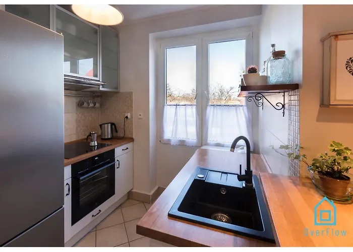 Beacon -15 Minutes To Old Town & Seaside 民宿 *